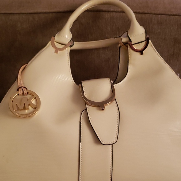 MK purse - Picture 1 of 4